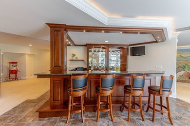 Exceptional golf course living in Hawthorn Woods Country Club! - photo 33