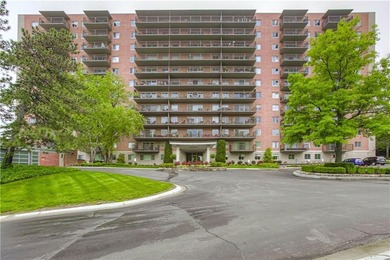 WOW! What a deal!!! Appx 1100 square foot, 2 bedroom, 2 full - photo 35