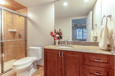 Exceptional golf course living in Hawthorn Woods Country Club! - photo 35
