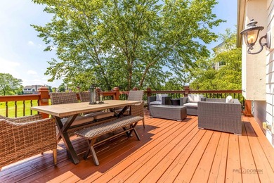 Exceptional golf course living in Hawthorn Woods Country Club! - photo 43