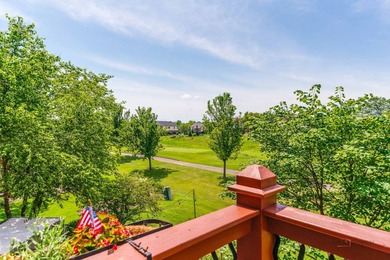 Exceptional golf course living in Hawthorn Woods Country Club! - photo 46