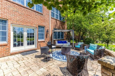 Exceptional golf course living in Hawthorn Woods Country Club! - photo 48