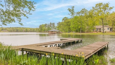 Turn-key lake house with a huge 1.25 Acre lot! Take a look at - photo 6