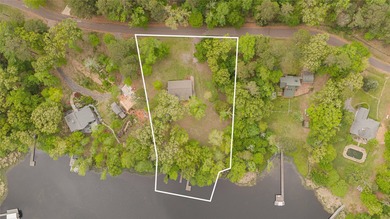 Turn-key lake house with a huge 1.25 Acre lot! Take a look at - photo 7