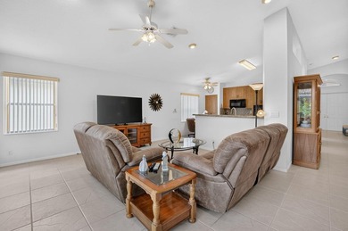 Desirable Balmoral model without the wall creating an open great - photo 15