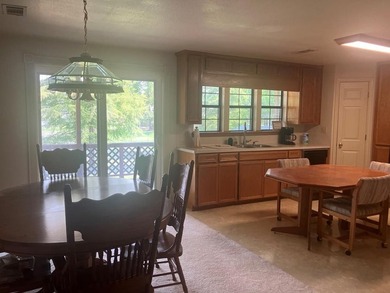 Big, two story, lakefront home with 6 bedrooms and 4.5 baths - photo 17