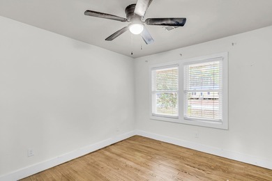 Welcome to 1025 Manigault Dr! This updated 3-bedroom, 2-bath - photo 19