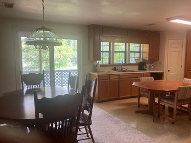 Big, two story, lakefront home with 6 bedrooms and 4.5 baths - photo 19