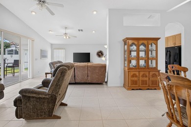Desirable Balmoral model without the wall creating an open great - photo 24