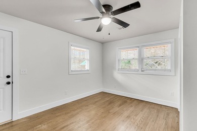 Welcome to 1025 Manigault Dr! This updated 3-bedroom, 2-bath - photo 25