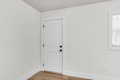 Welcome to 1025 Manigault Dr! This updated 3-bedroom, 2-bath - photo 27
