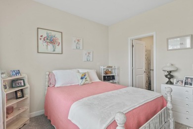 Ask about buyer incentive with an accepted offer. This stunning - photo 30