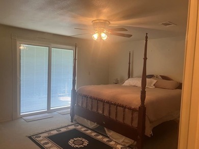Big, two story, lakefront home with 6 bedrooms and 4.5 baths - photo 32