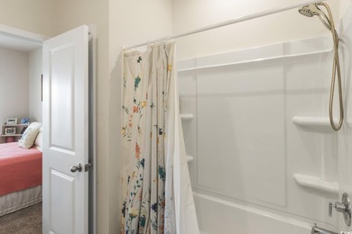 Ask about buyer incentive with an accepted offer. This stunning - photo 33