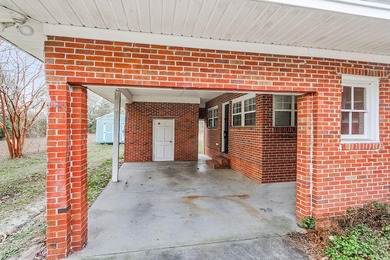 Welcome to 1025 Manigault Dr! This updated 3-bedroom, 2-bath - photo 33