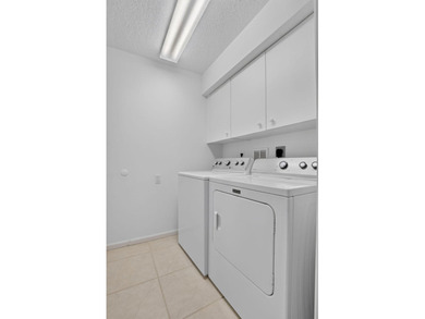 Desirable Balmoral model without the wall creating an open great - photo 34