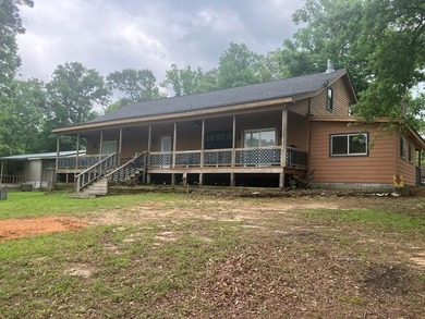 Big, two story, lakefront home with 6 bedrooms and 4.5 baths - photo 44