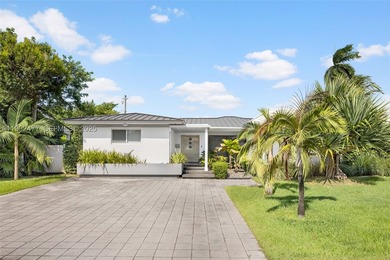 Nestled on one of Miami Beach's most exclusive streets, this - photo 3