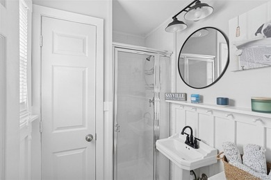 Welcome to this beautifully maintained classic 1930 colonial - photo 10