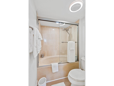 Beautifully remodeled and meticulously maintained 2BR/2BA - photo 22