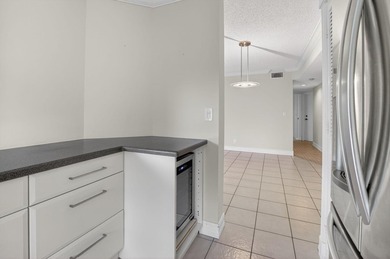 BEAUTIFULLY MAINTAINED 2-BEDROOM, 2-BATHROOM FIRST-FLOOR UNIT IN - photo 24