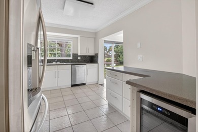 BEAUTIFULLY MAINTAINED 2-BEDROOM, 2-BATHROOM FIRST-FLOOR UNIT IN - photo 25