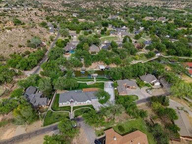 WATERFRONT ,LUXURIOUS HOME ! Build in 2011, 4 bedrooms 3 baths - photo 34