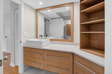 BEAUTIFULLY MAINTAINED 2-BEDROOM, 2-BATHROOM FIRST-FLOOR UNIT IN - photo 35