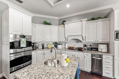 WATERFRONT ,LUXURIOUS HOME ! Build in 2011, 4 bedrooms 3 baths - photo 44