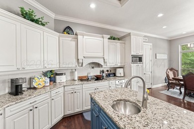 WATERFRONT ,LUXURIOUS HOME ! Build in 2011, 4 bedrooms 3 baths - photo 45