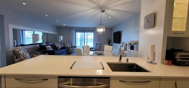 owner says SELL !! STUNNING 1 BEDROOM 1 BATH CONDO with a - photo 5