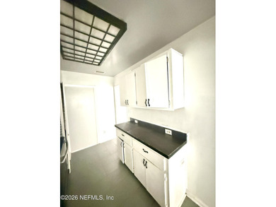 Investor special with endless potential in Jacksonville! Ideally - photo 20