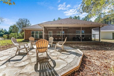Peaceful Lake Tuscaloosa retreat on over an acre! This 3BR/2.5BA - photo 26