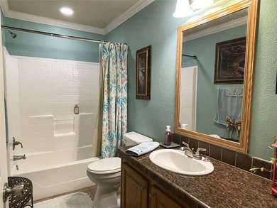Welcome to this expansive 11-acre countryside retreat, perfect - photo 28