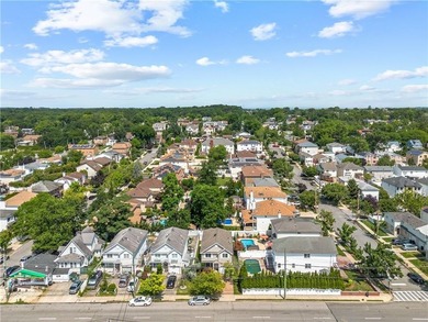 Welcome to 4711 Hylan Boulevard, a beautiful detached - photo 31