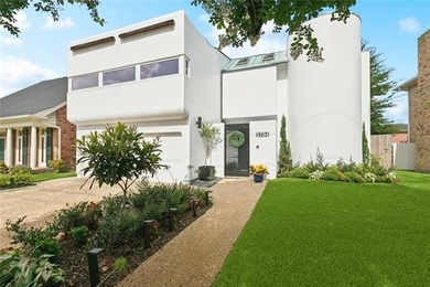 Lake Pontchartrain Home For Sale in Metairie Louisiana