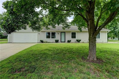 Enjoy this adorable, handicap-accessible three bedroom ranch - photo 1