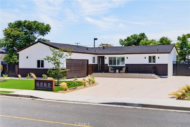 Welcome to this stunning, fully remodeled 3-bedroom, 2-bathroom - photo 3