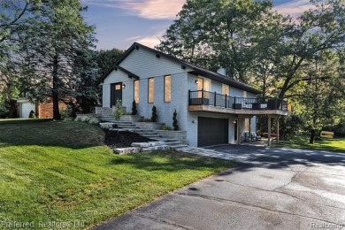 Lake Home For Sale in Waterford, Michigan