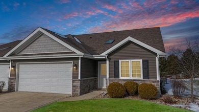 Cedar Lake - Lake County Home For Sale in Cedar Lake Indiana