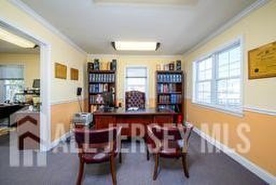 PRIME LOCATION! Well-maintained, spacious, professional office - photo 17