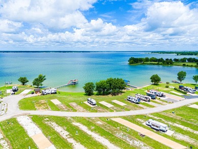 Wake up to breathtaking water views and enjoy the ultimate - photo 15