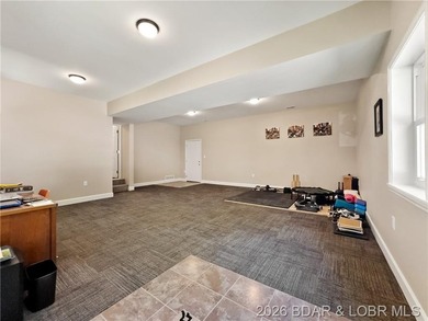 EXTREMELY MOTIVATED SELLER. Nearly flat lakefront yard, acreage - photo 24
