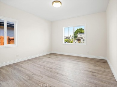 Welcome to your light-filled retreat in one of Long Beach's most - photo 24