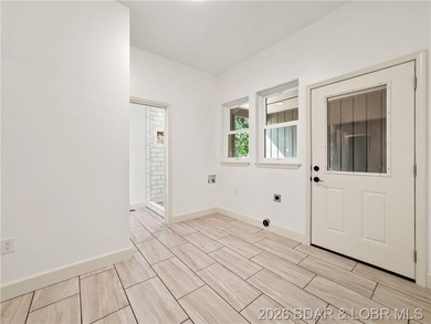EXTREMELY MOTIVATED SELLER. Nearly flat lakefront yard, acreage - photo 30