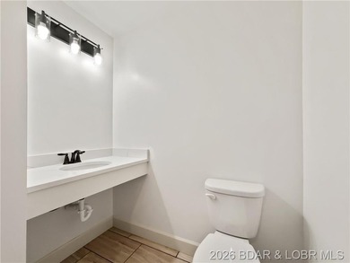 EXTREMELY MOTIVATED SELLER. Nearly flat lakefront yard, acreage - photo 32