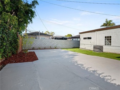 Welcome to your light-filled retreat in one of Long Beach's most - photo 32