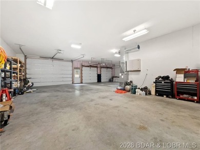 EXTREMELY MOTIVATED SELLER. Nearly flat lakefront yard, acreage - photo 35