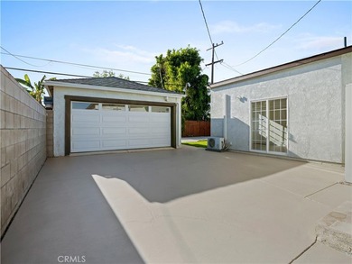 Welcome to your light-filled retreat in one of Long Beach's most - photo 35
