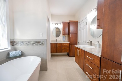 Beautifully updated home on an elevated homesite with gorgeous - photo 38
